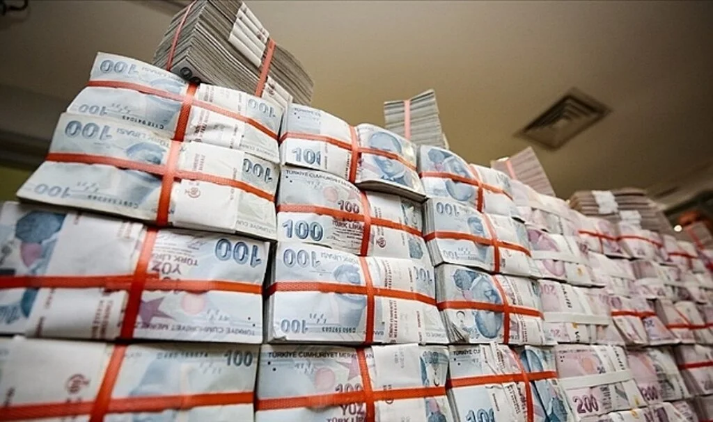 Merkezi Kayıt Kuruluşu nezdindeki menkul kıymetlerin değeri yaklaşık 7 trilyon lira ile rekor kırdı