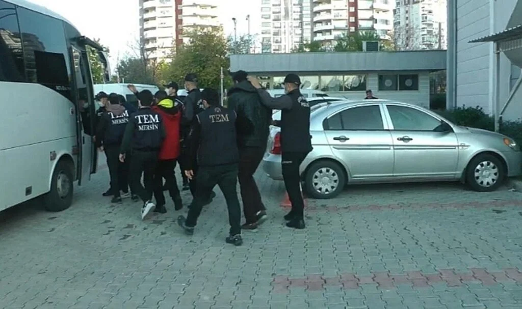 Mersin'de 3 DEAŞ Şüphelisi Tutuklandı