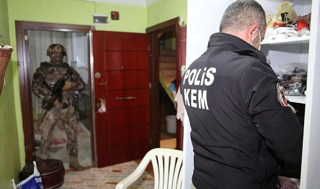 Mersin'deki 'Kökünü Kurutma' Operasyonunda 131 Şüpheli Gözaltına Alındı