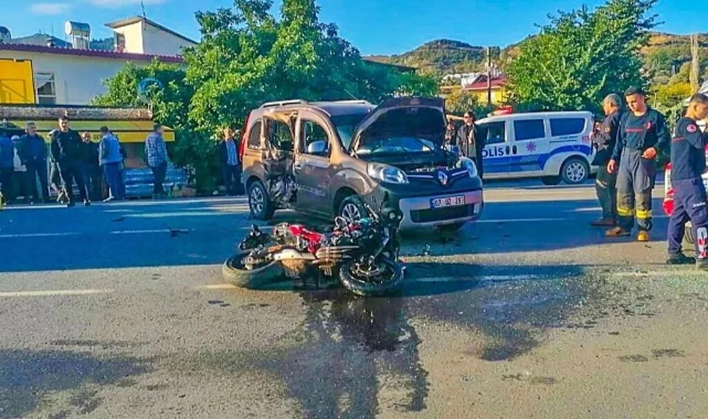 Motosiklet sürücüsünü ölüme götüren kaza kamerada