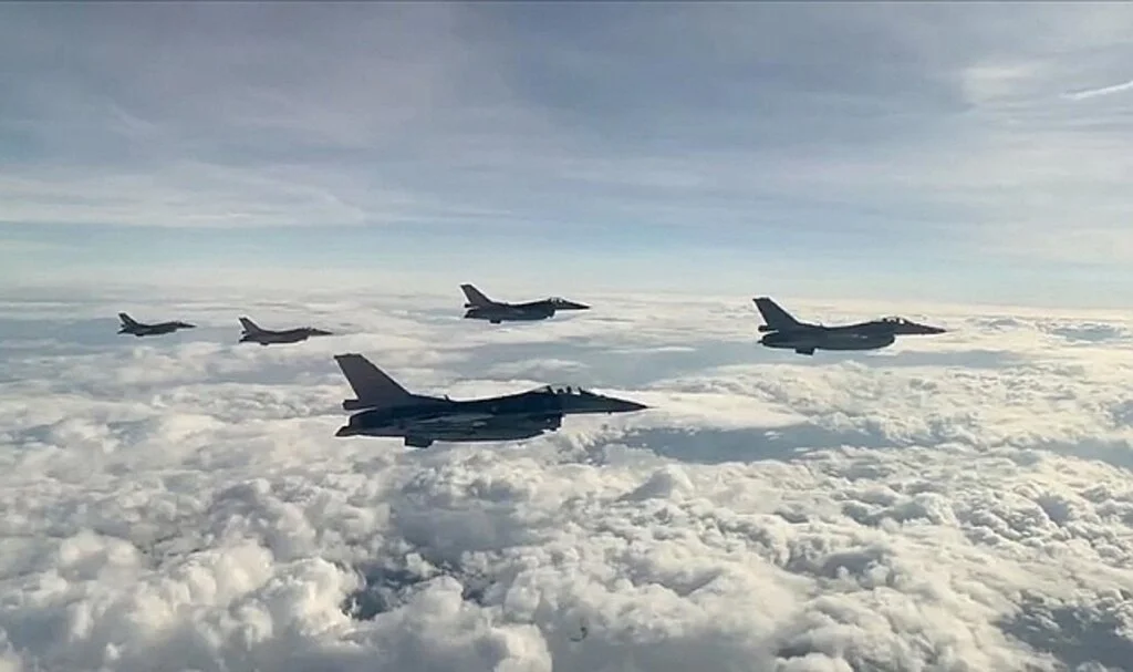 NATO'nun Ege'deki Eğitim Görevini Engellemeye Çalışan Yunan Uçaklarına Türk Jetleri Karşılık Verdi