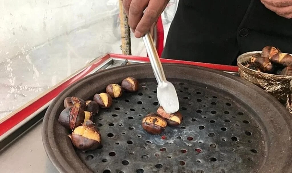 Pişmiş Kestanenin Kilosu 200 Liradan Satılıyor
