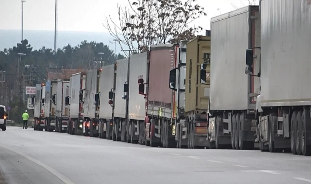 Samsun’da 15 Km'lik Tır Kuyruğu  