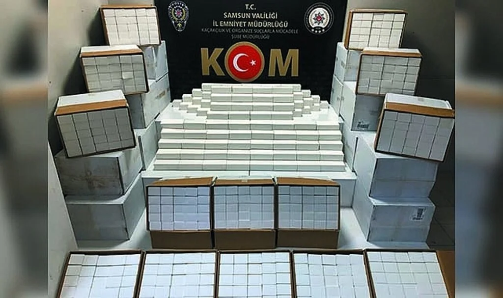Samsun'da 300 Bin Dal Makaron Ele Geçirildi
