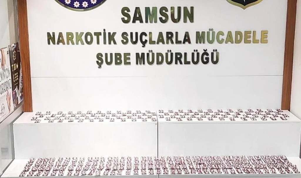 Samsun'da 5 Bin 666 Adet Sentetik Ecza Ele Geçirildi