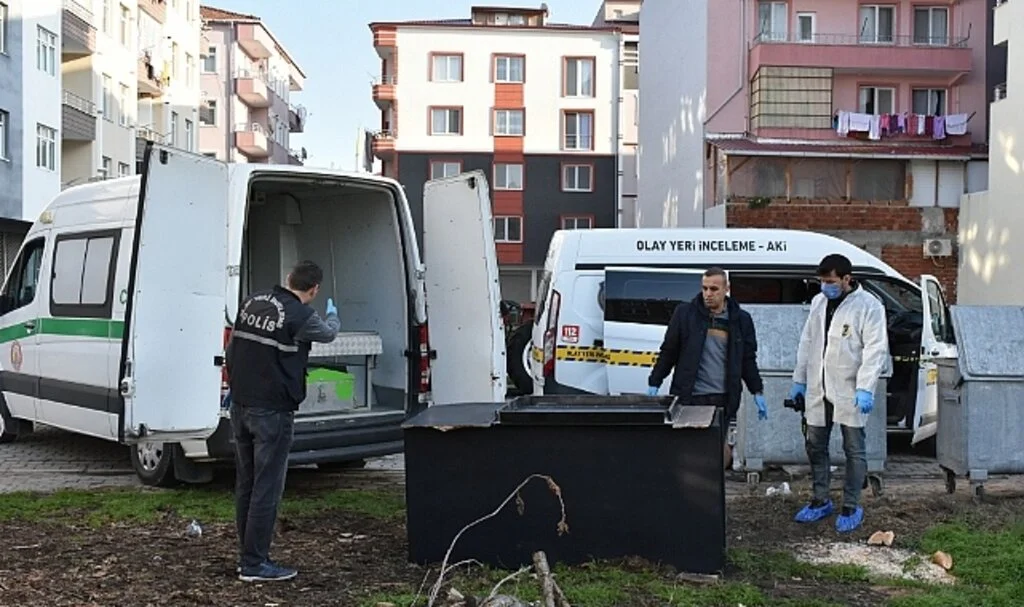 Samsun'da Ahşap Kutu İçerisinde Erkek Cesedi Bulundu