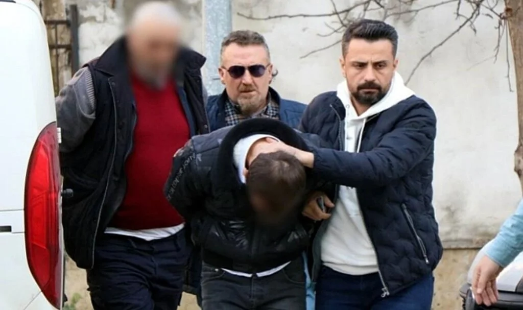 Samsun’da Ahşap Sandıkta Bulunan Cesetle İlgili 2 Şüpheli Adliyede