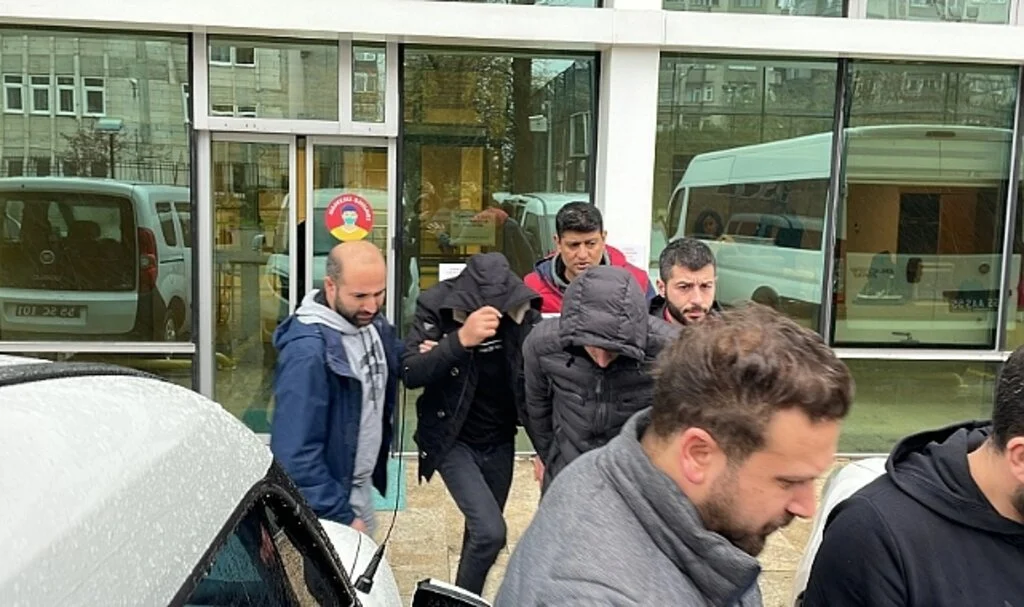 Samsun'da Aynı Kişiyi İkinci Kez Gasbettiği Öne Sürülen 4 Zanlı Yakalandı