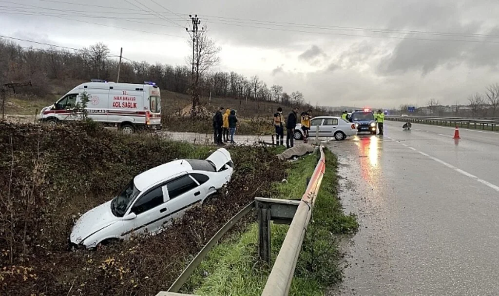 Samsun’da İki Otomobilin Çarpışması Sonucu 5 Kişi Yaralandı