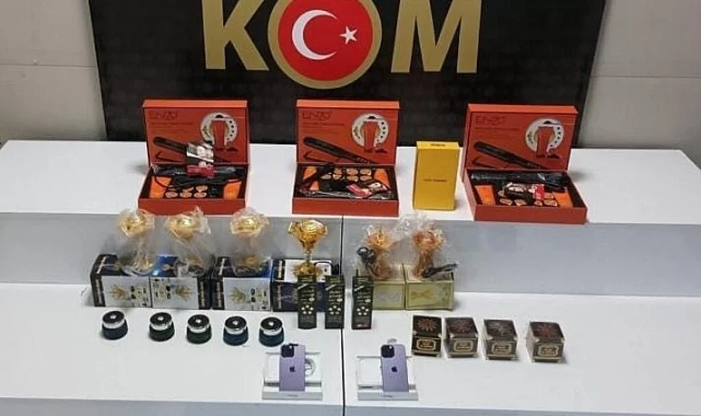 Samsun'da Kaçak Sigara ve Kozmetik Ele Geçirildi