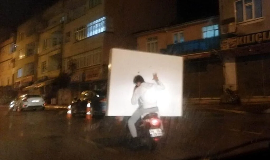 Samsun'da Motosikletle Tehlikeli Yolculuk