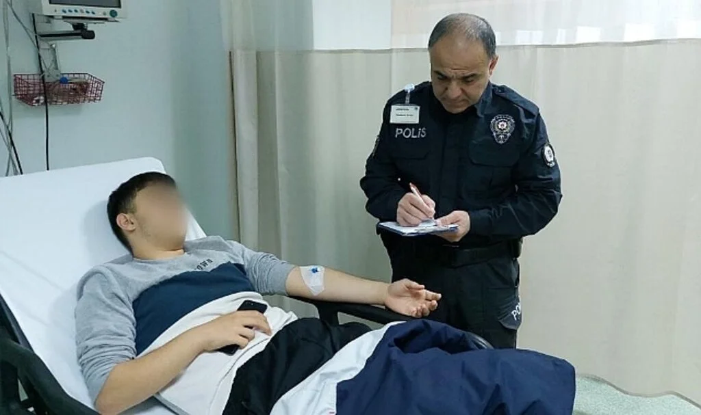 Samsun'da Okul Önünde Öğrenci Öğrenciyi Bıçakladı
