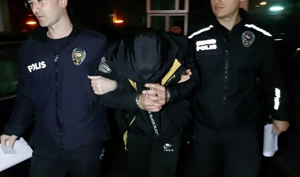 Samsun'da Otelin Kasasından Hırsızlık Yapan 2 Kişi Tutuklandı