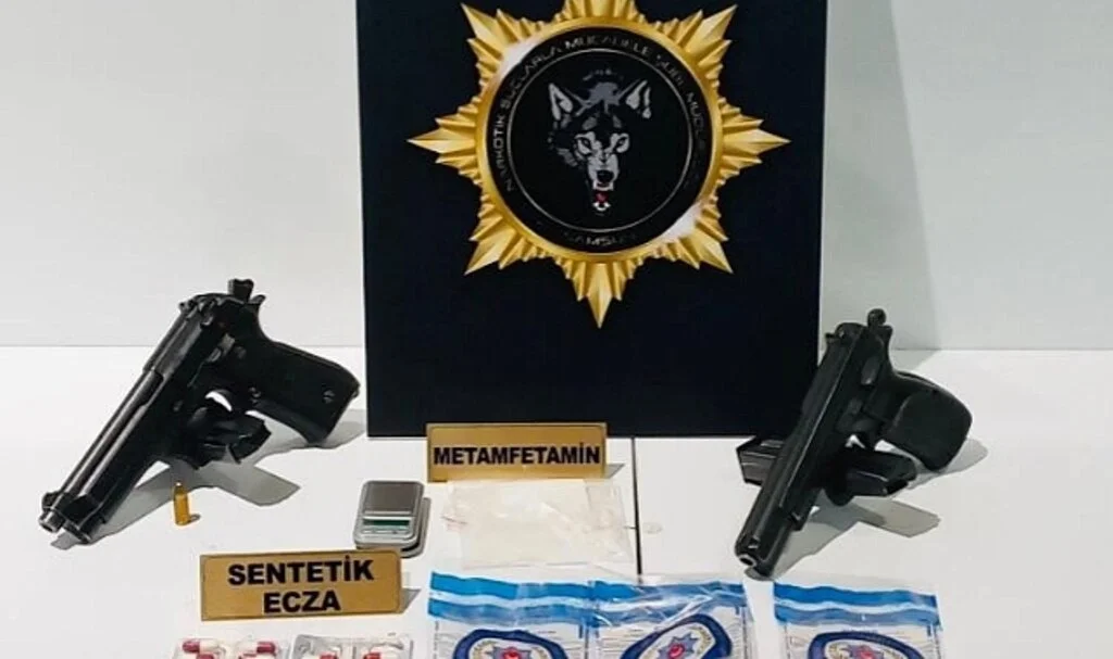 Samsun'da uyuşturucu operasyonu: 3 gözaltı