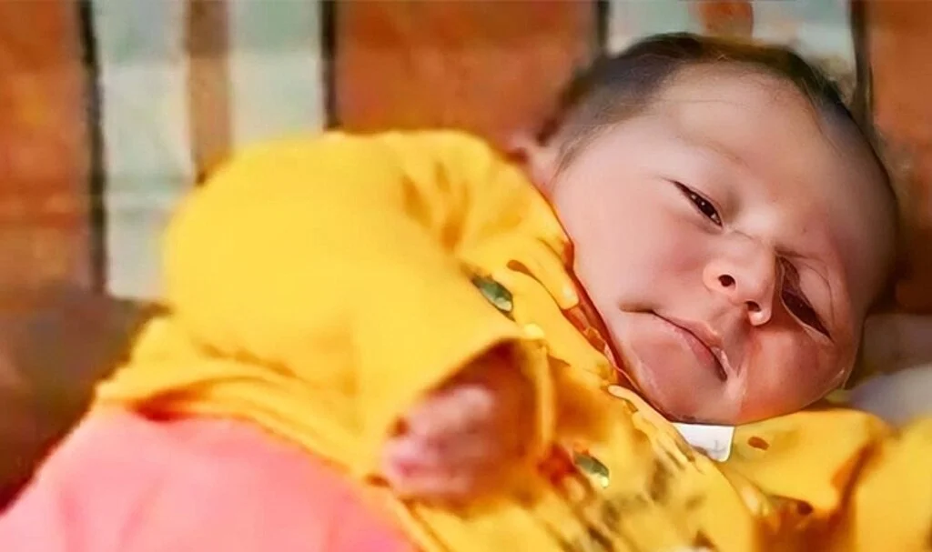 Samsun'da Üzerine Çaydanlık Devrilen Bebek Hayatını Kaybetti
