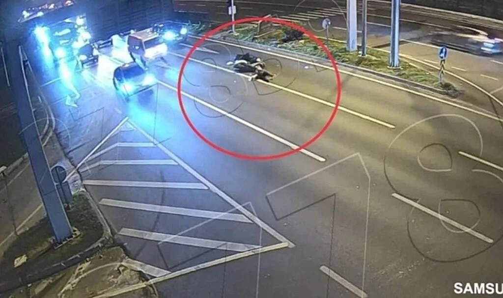 Samsun'da Yaya Yolunu Kullanmayan Vatandaşa Motosiklet Çarptı
