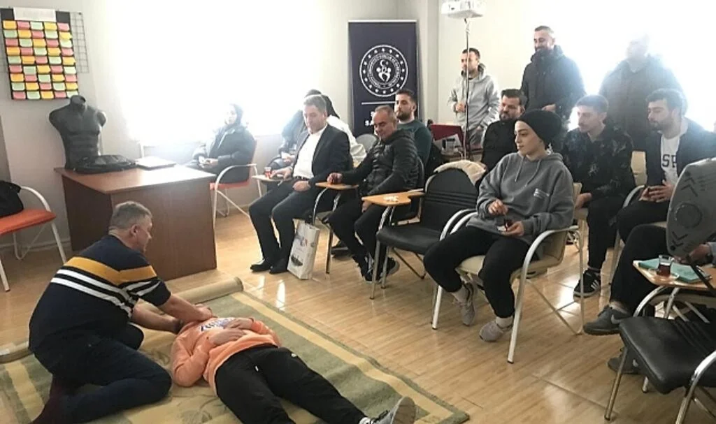 Samsun Salıpazarı'nda İlk Yardım Eğitimi
