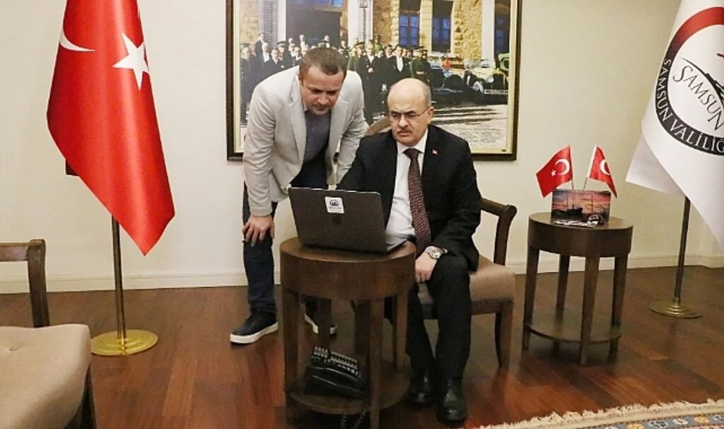 Samsun Valisi Dağlı, AA'nın "Yılın Fotoğrafları" Oylamasına Katıldı