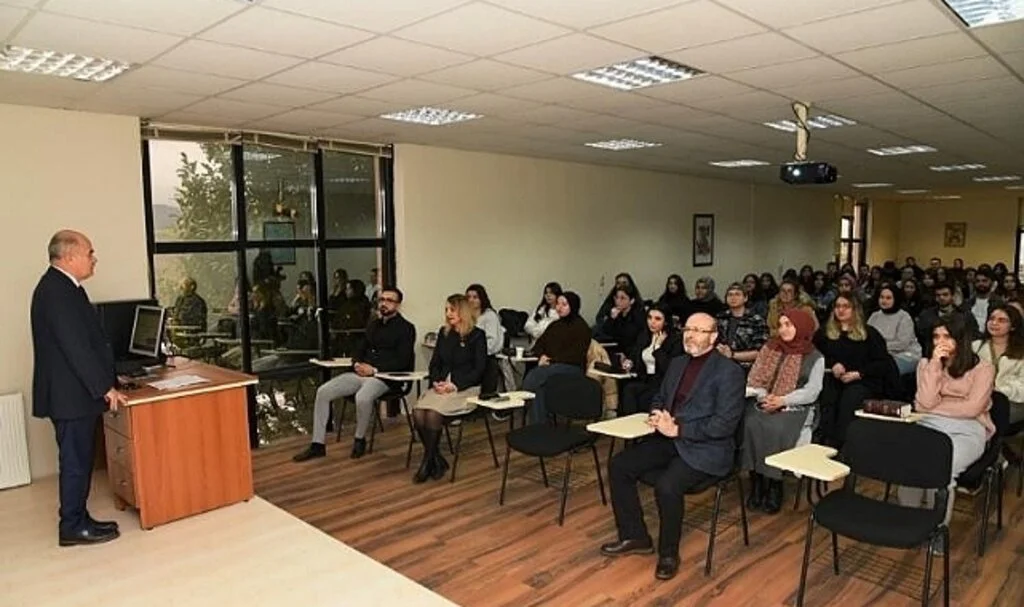 Samsun Valisi Doç. Dr. Zülkif Dağlı 'Bağımlılıkla Topyekun  Bir Mücadele Gerekli' 