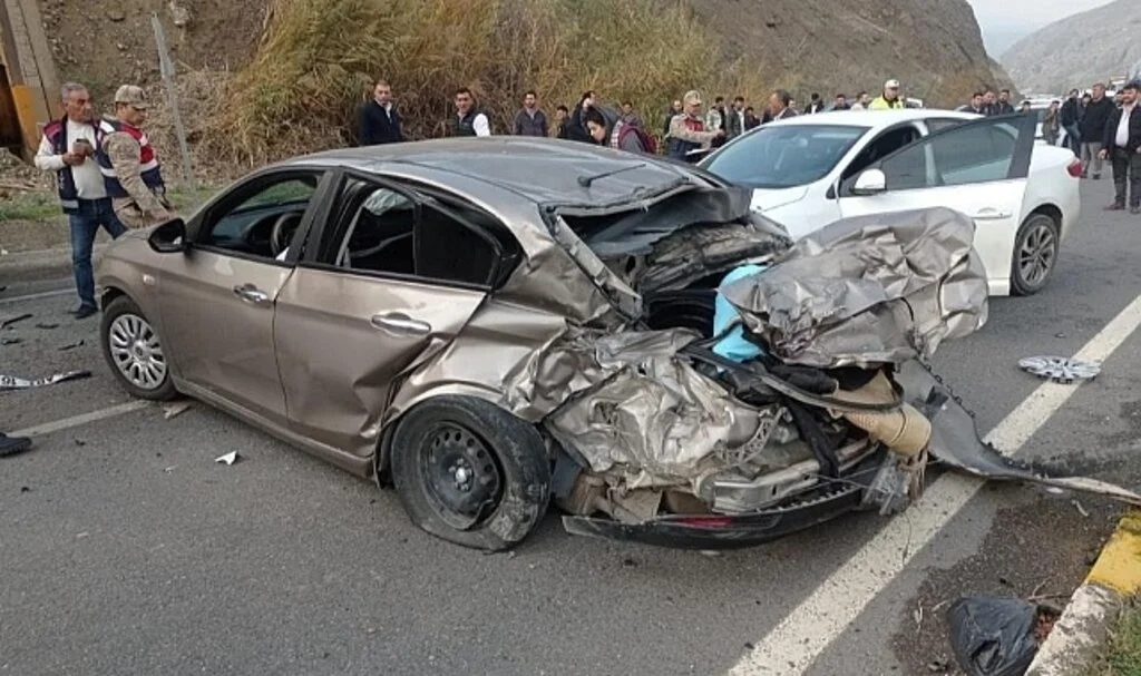 Siirt’te Zincirleme Kaza: 5 Yaralı