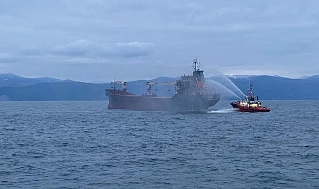 Sinop Açıklarındaki Kuru Yük Gemisine Müdahale Ediliyor