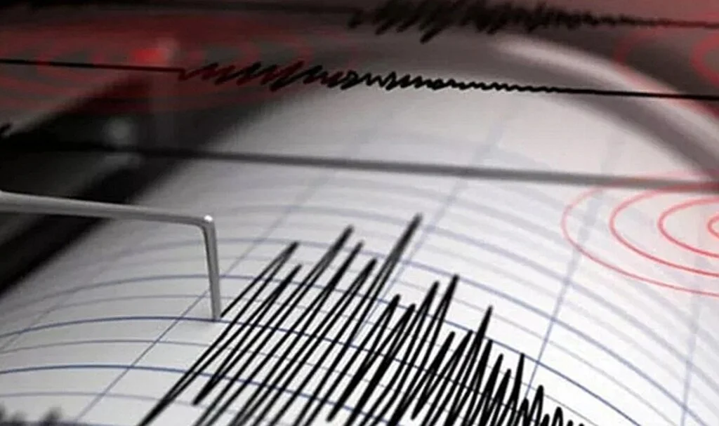 Son Dakika! Endonezya'da 6,7 büyüklüğünde deprem