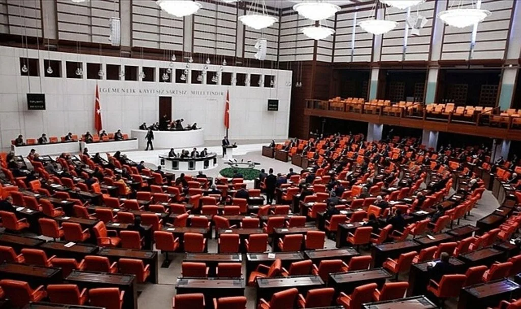 TBMM Genel Kurulunda CHP, HDP ve İYİ Parti'nin Grup Önerileri Reddedildi