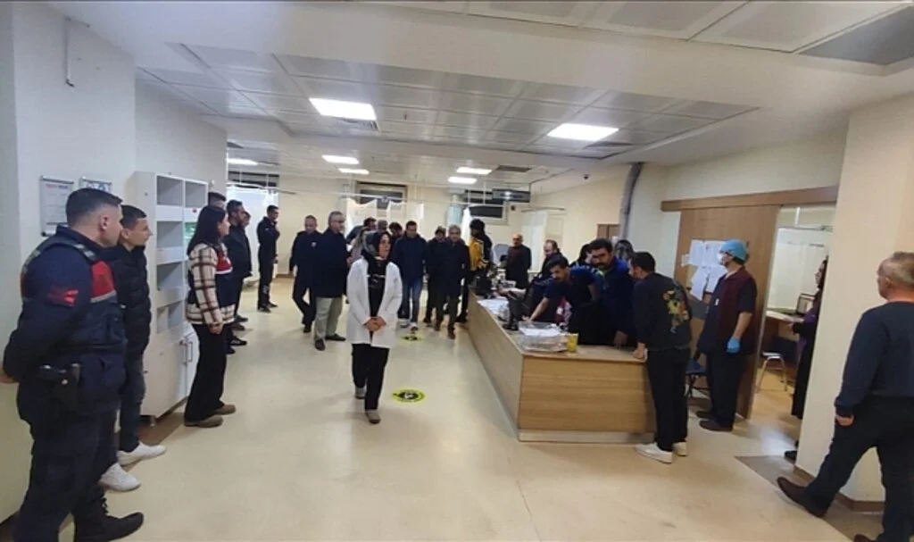 Tokat'ta 50 Öğrenci Gıda Zehirlenmesi Şüphesiyle Hastaneye Kaldırıldı