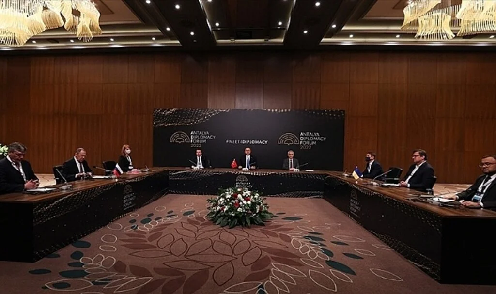 Türkiye'nin Dış Politikasında Bu Yılın İlk Yarısında Normalleşme ve Arabuluculuk Öne Çıktı