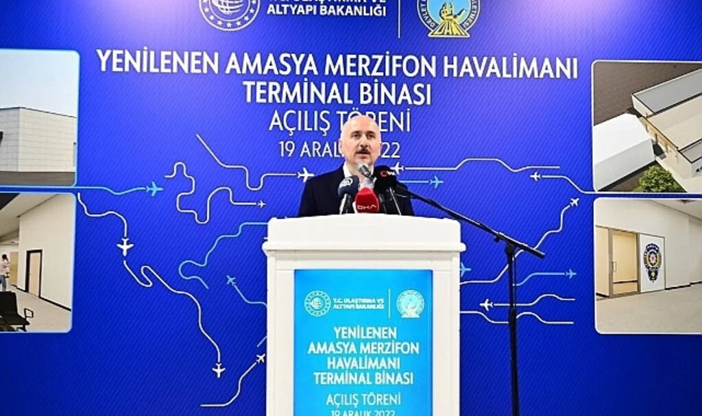 Ulaştırma ve Altyapı Bakanı Karaismailoğlu: "Amasya Merzifon Havalimanı Yeni Terminal Binası İle Kapasiteyi 700 Bin Yolcunun Üzerine Çıkardık"