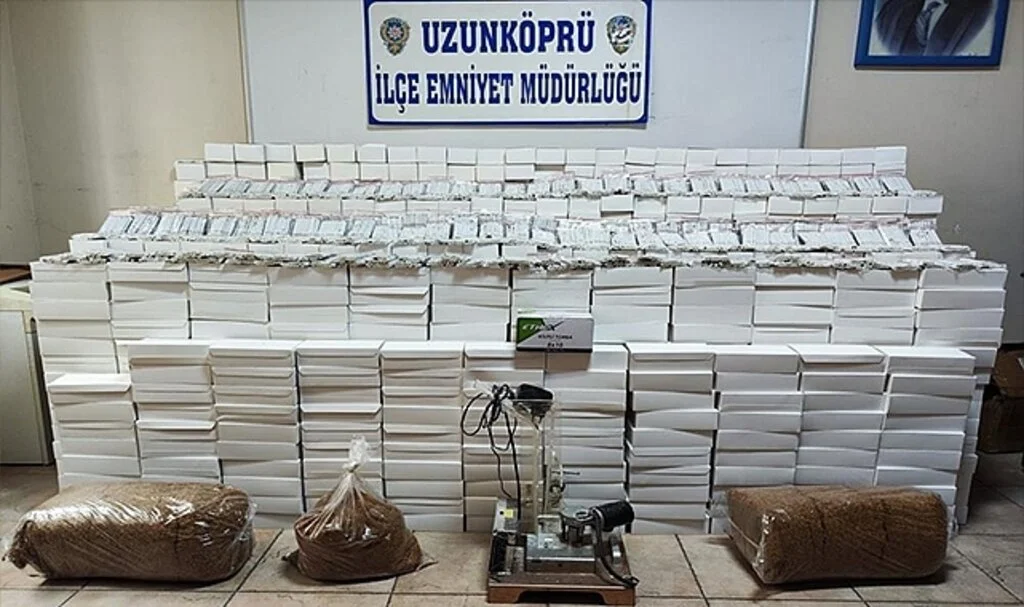 Uzunköprü’de 123 Bin 800 Adet ve 4 Bin 800 Adet Kaçak Makaron, Sigara Ele Geçirildi