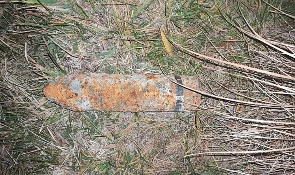 Van Gölü sahilinde patlamamış tank mühimmatı bulundu