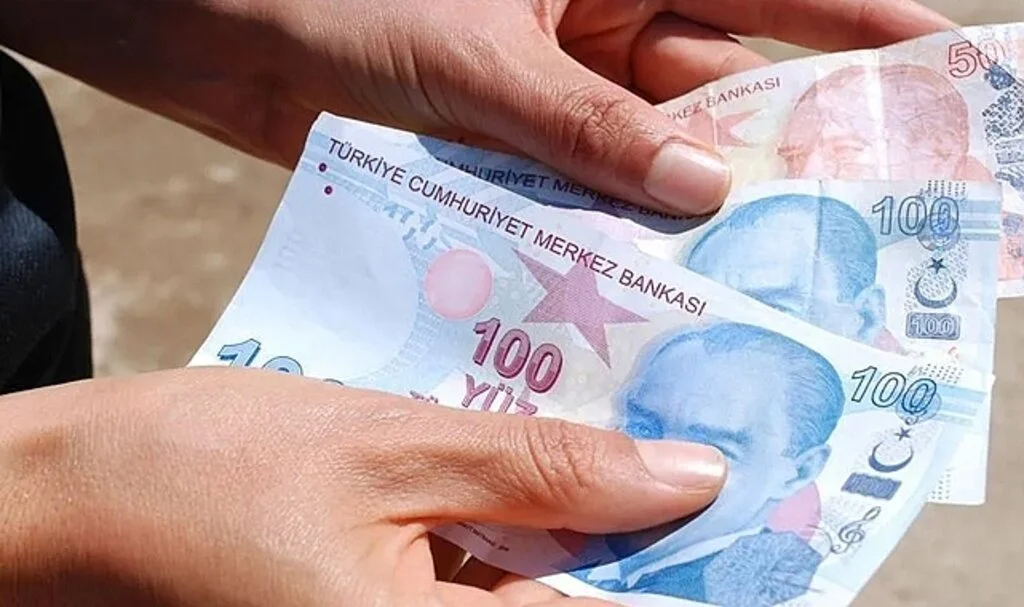 Yeni vergi ve harç miktarları belli oldu! Sürücü belgesi, pasaport, emlak vergisi...