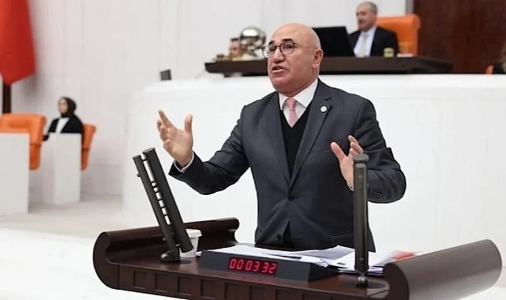 AK Parti’li Belediyede Çifte Maaş Sefası