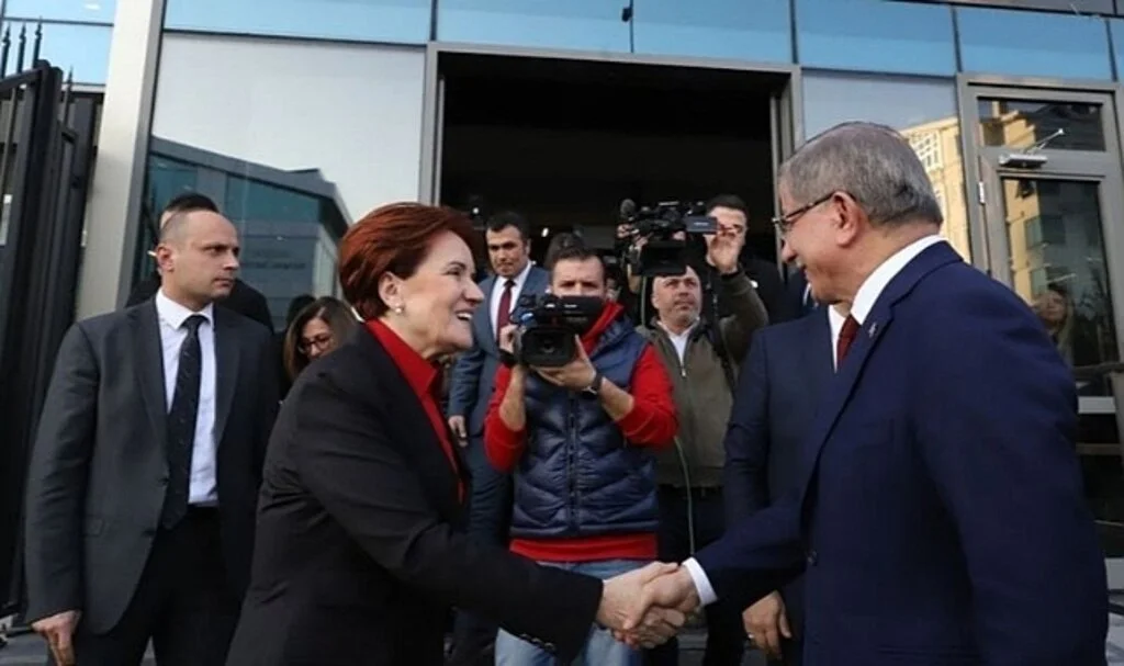Akşener'den Liderler Turu