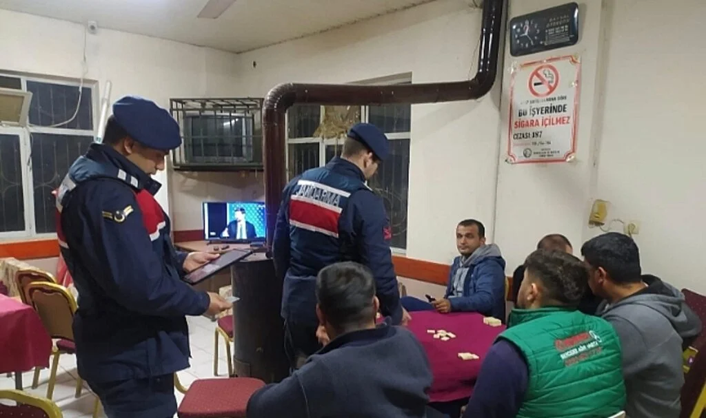  Antalya'da 7 Bin 760 Kişinin Sorgusu Yapılıp, Aranan 11 Şahıs Yakalandı