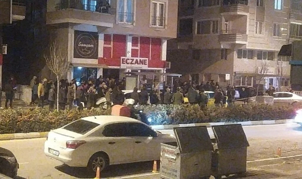 Aracında Kalp Krizi Geçiren Taksi Şoförü Hayatını Kaybetti
