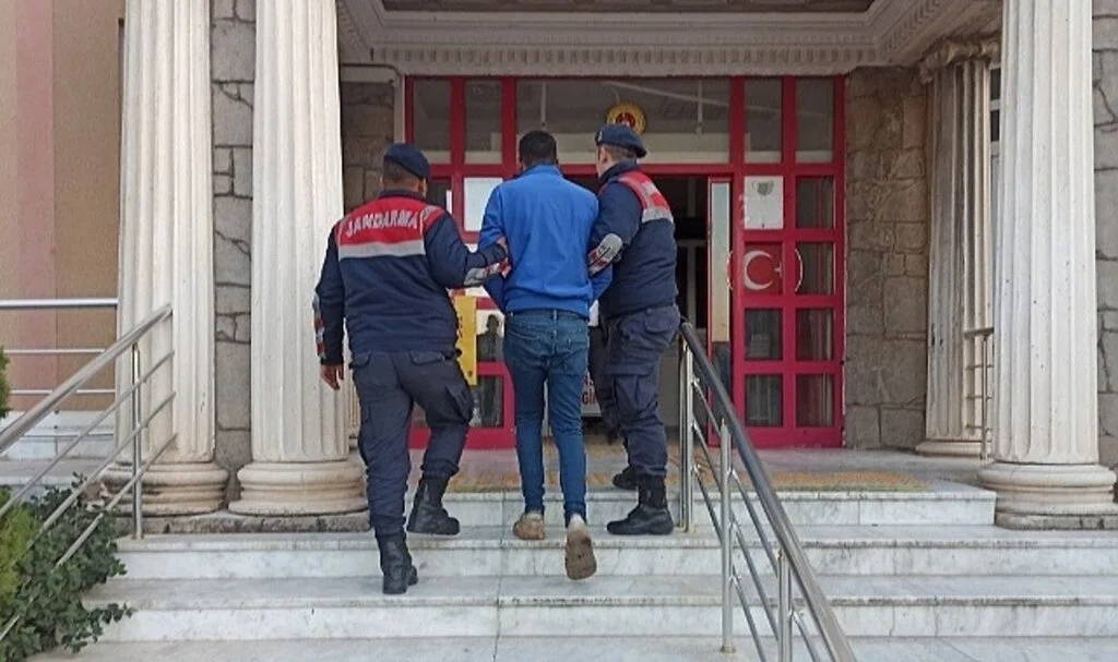  Aydın'da Aranan Şahıslar Jandarmadan Kaçamadı