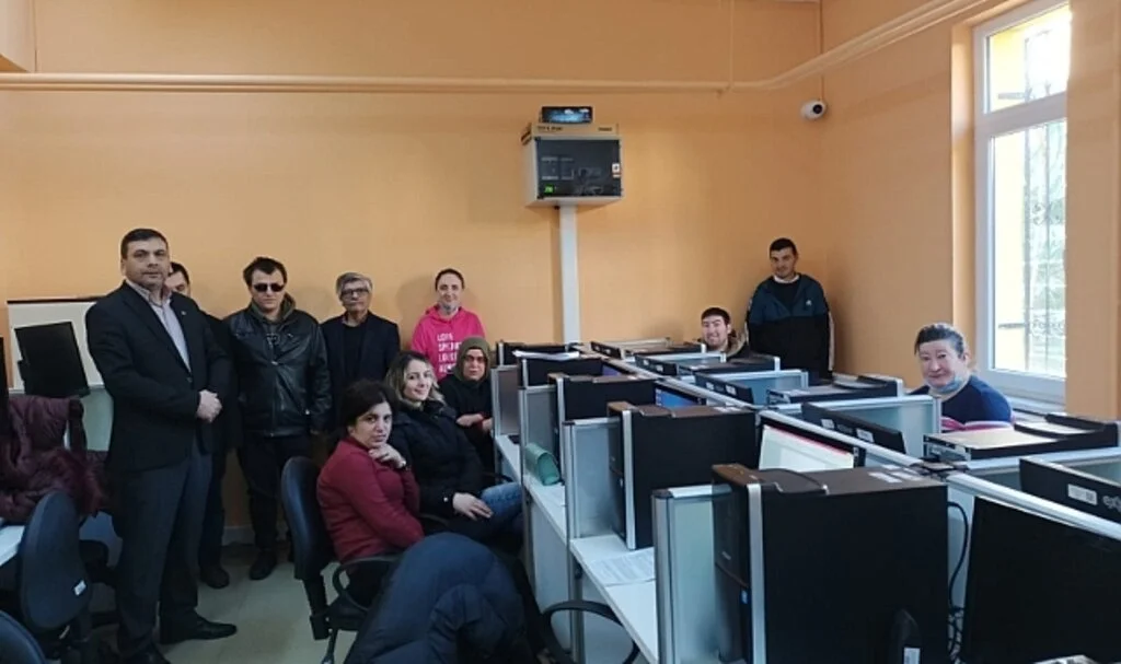 Bafra'da Görme Engellilere Bilgisayar İşletmenliği Kursu