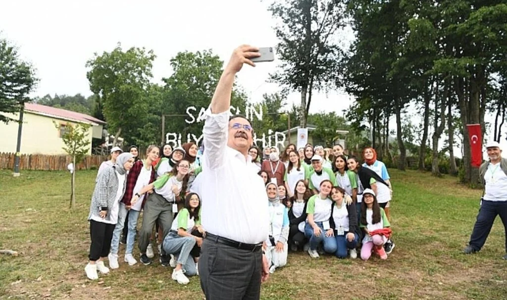 Başkan Demir: “Geleceğin Şehrini Gençlerimiz İçin İnşa Ediyoruz”
