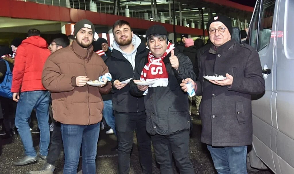 Başkan Togar'dan Taraftara Jest