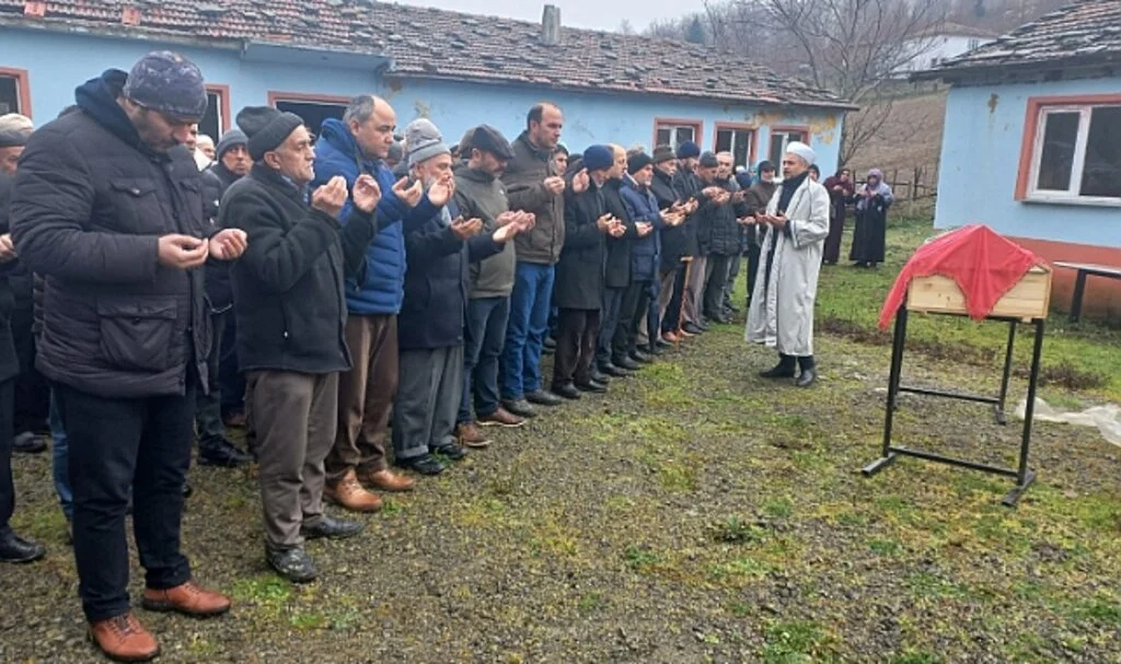 Boşanma Aşamasındaki Eşi Tarafından Öldürülen Kadının Cenazesi Samsun'da Defnedildi