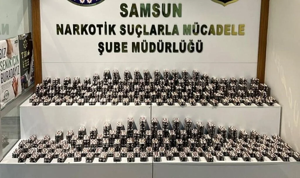 Çekici Üzerindeki Minibüsle 55 Bin 850 Uyuşturucu Hap Sevkiyatı: 4 Gözaltı