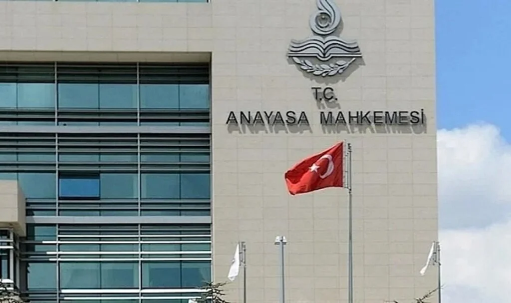 CHP Başvurmuştu! AYM, Cumhurbaşkanlığı Kararnamesi’nin Bazı Hükümlerini İptal Etti