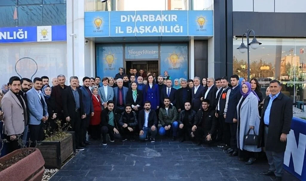 Çiğdem Karaaslan’dan Diyarbakır’a Çıkarma