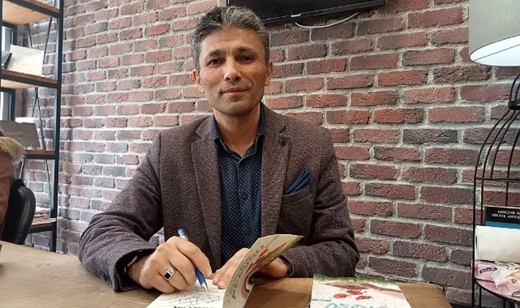 Eğitimci Yazar İmanlık  15'inci Kitabını Çıkarttı