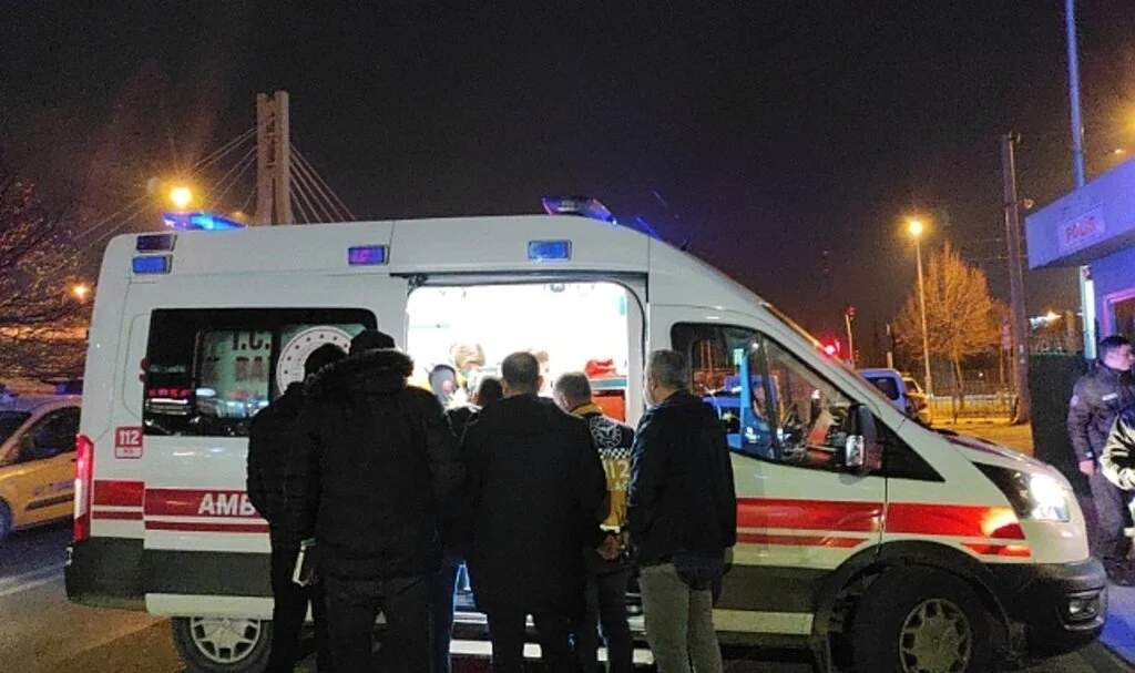 'Eski Sevgilimle Neden Konuştun' Kavgasında Kan Aktı: 2 Yaralı