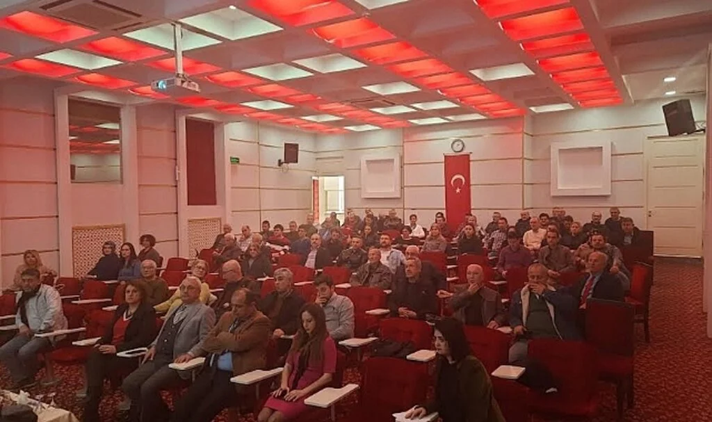  ESM'den Farkındalık  Oluşturan Panel 