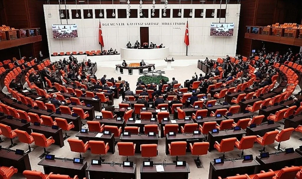EYT Düzenlemesi Meclis’te İmzaya Açıldı
