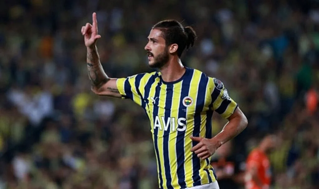 Fenerbahçe'de Gustavo Henrique ile Yollar Ayrılıyor!